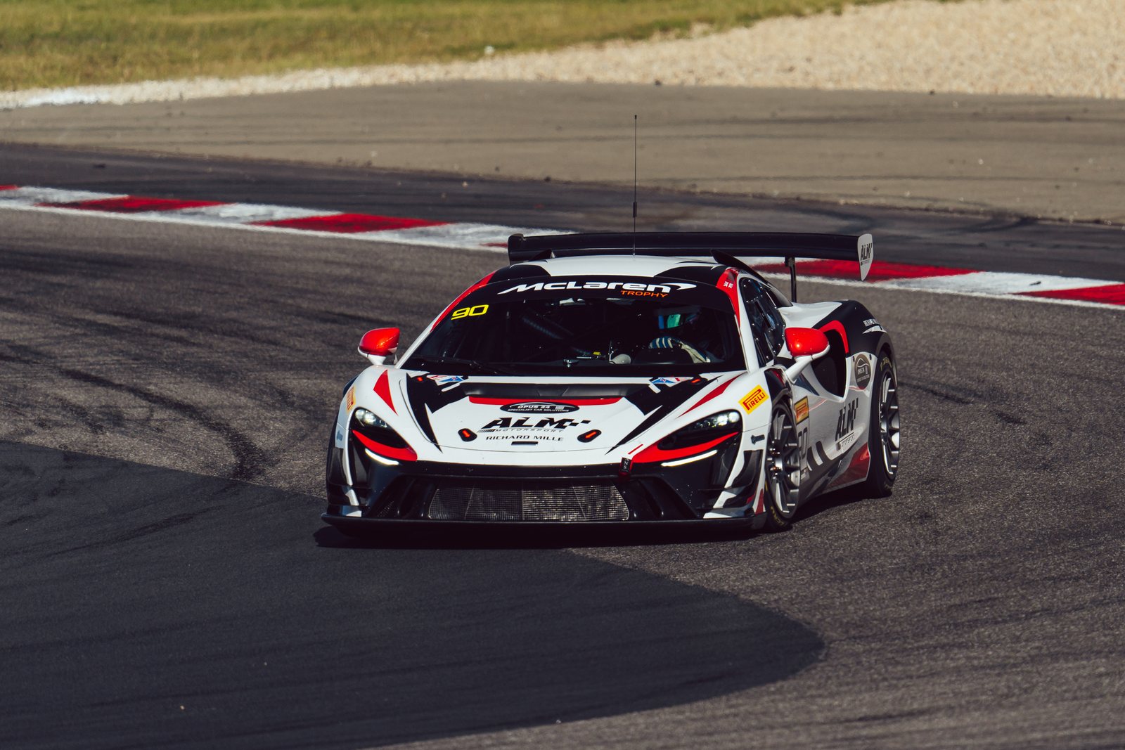 McLaren Artura Trophy EVO 12