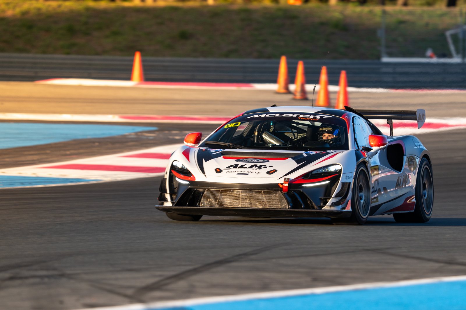 McLaren Artura Trophy EVO 14